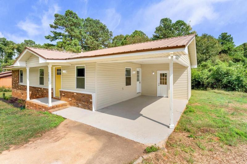 Image for property 1242 Thornton Drive, Elberton, GA 30635