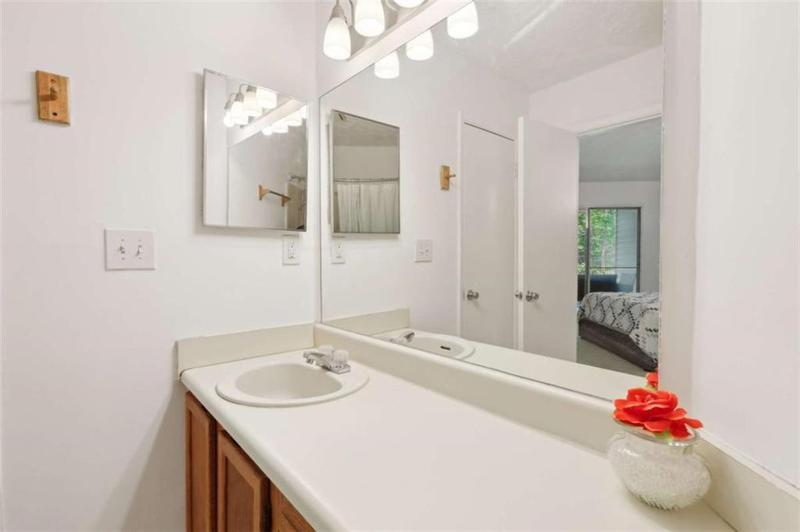 Image for property 702 Glenleaf Drive, Peachtree Corners, GA 30092