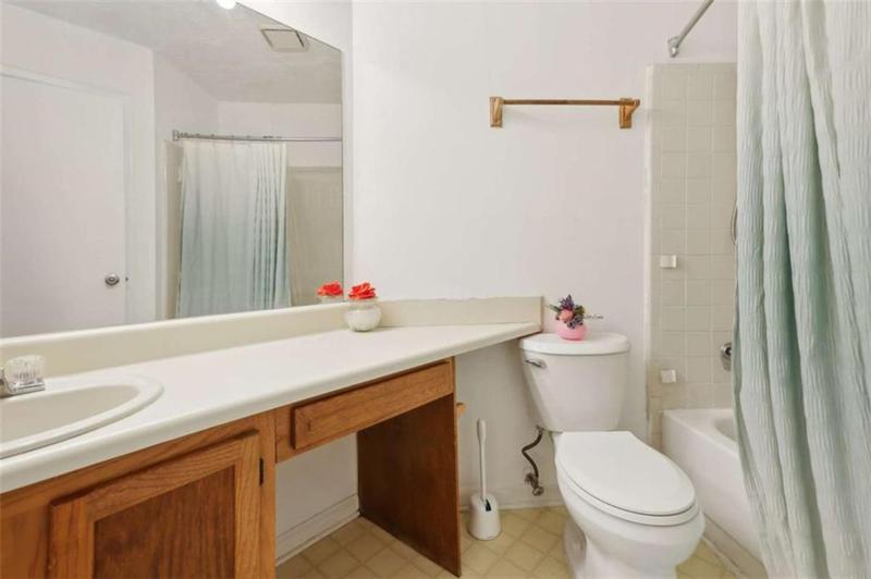 Image for property 702 Glenleaf Drive, Peachtree Corners, GA 30092