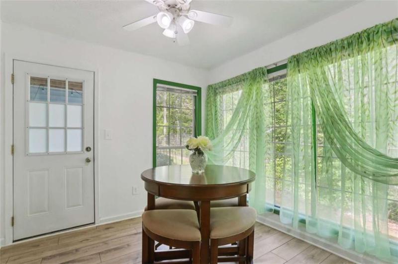 Image for property 702 Glenleaf Drive, Peachtree Corners, GA 30092