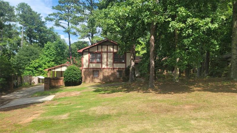 Image for property 664 INDIAN CREEK Drive, Stone Mountain, GA 30083