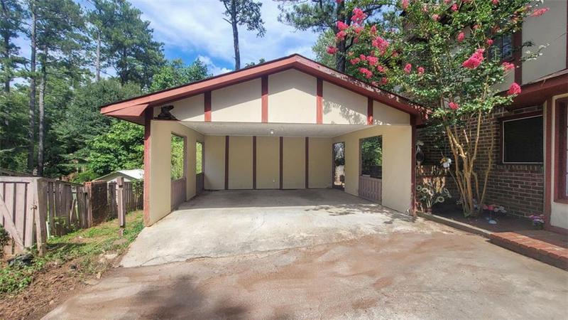 Image for property 664 INDIAN CREEK Drive, Stone Mountain, GA 30083