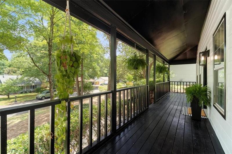Image for property 385 Roswell Farms Road, Roswell, GA 30075