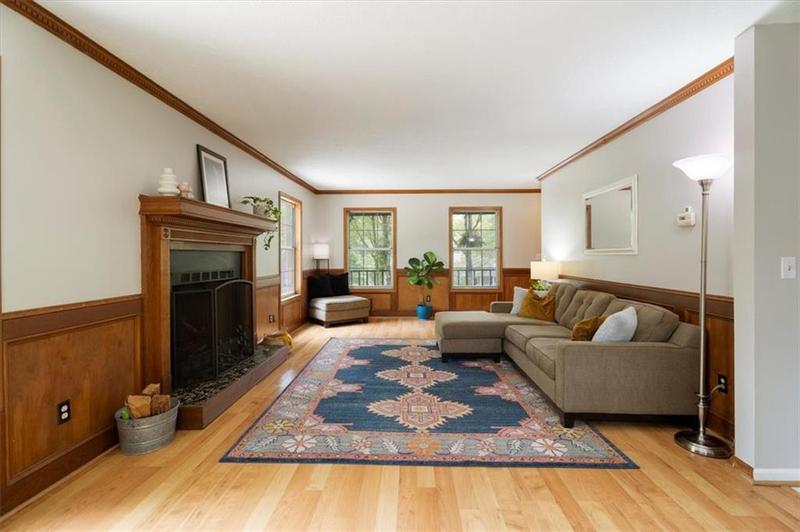 Image for property 385 Roswell Farms Road, Roswell, GA 30075