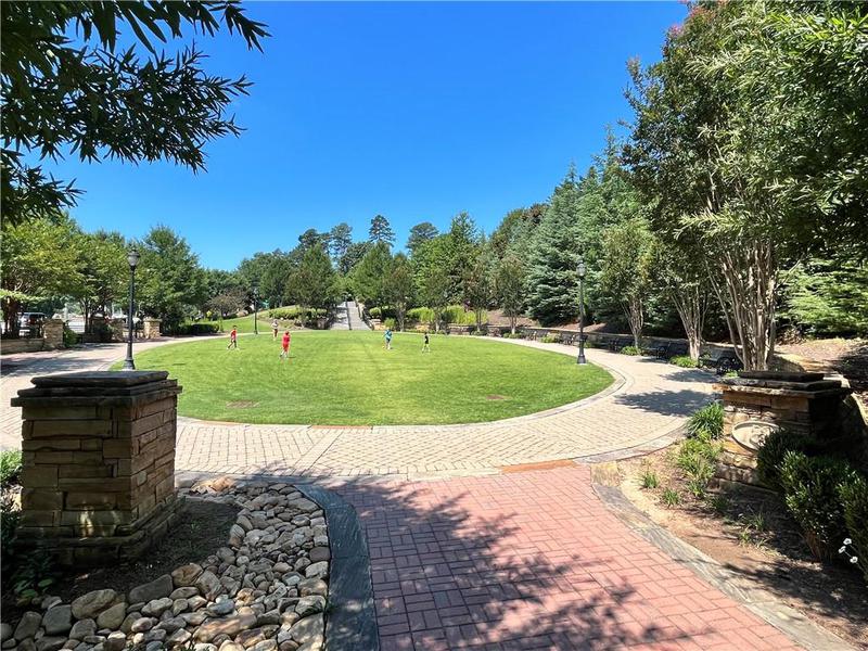 Image for property 6700 ROSWELL Road 13B, Atlanta, GA 30328