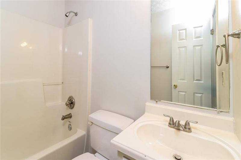 Image for property 5526 Chestnut Creek Lane, Flowery Branch, GA 30542