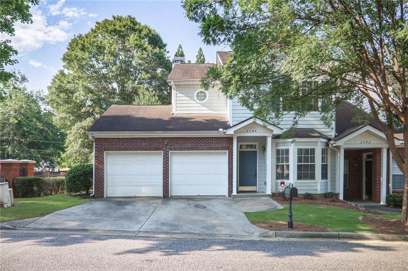 Image for property 2594 Laurel Circle, Atlanta, GA 30311