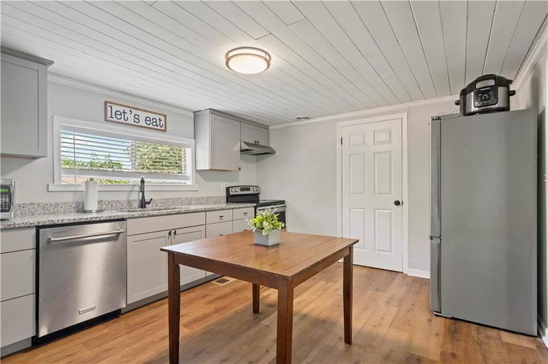 Image for property 12 Franklin Drive, Cartersville, GA 30120