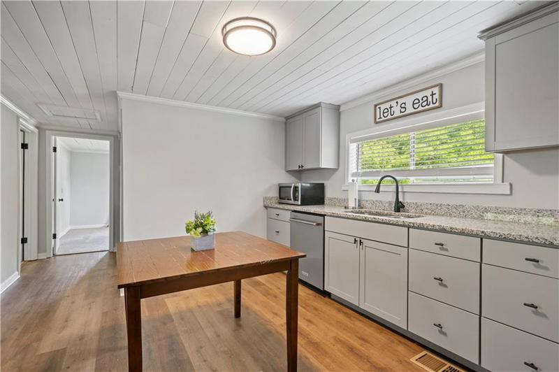 Image for property 12 Franklin Drive, Cartersville, GA 30120