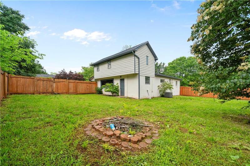 Image for property 12 Franklin Drive, Cartersville, GA 30120