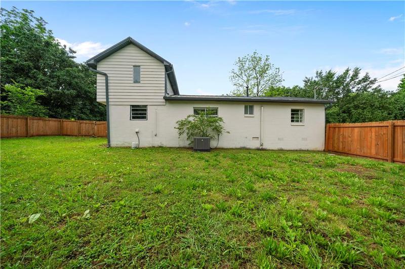 Image for property 12 Franklin Drive, Cartersville, GA 30120