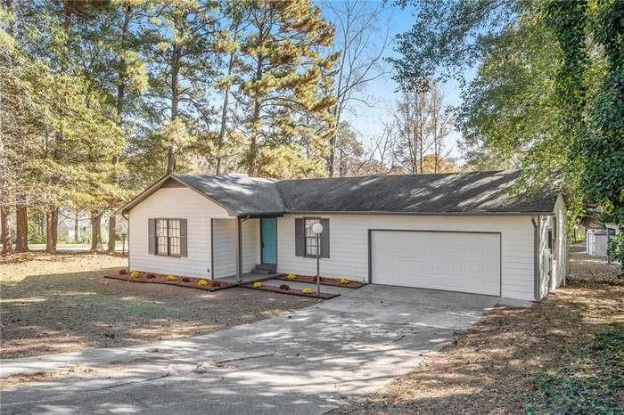Image for property 105 Lena Circle, Stockbridge, GA 30281