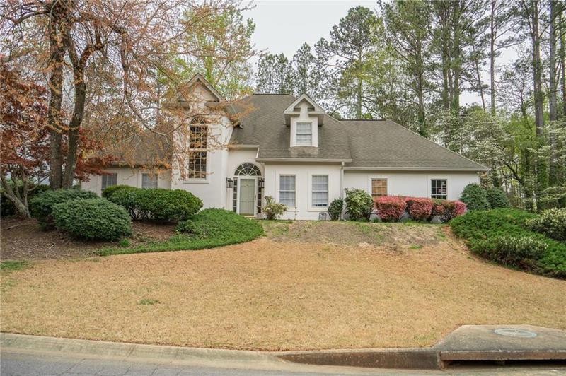Image for property 5713 Brynwood Circle, Acworth, GA 30101