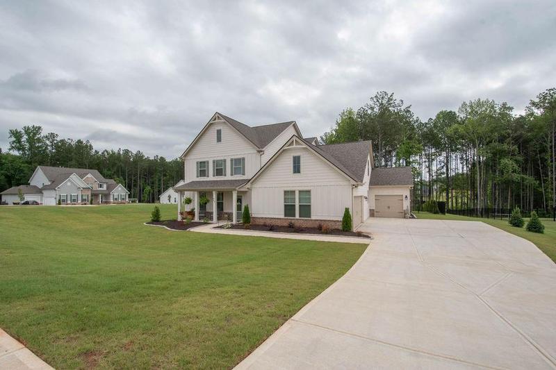 Image for property 449 Saddleridge Trail, Senoia, GA 30276