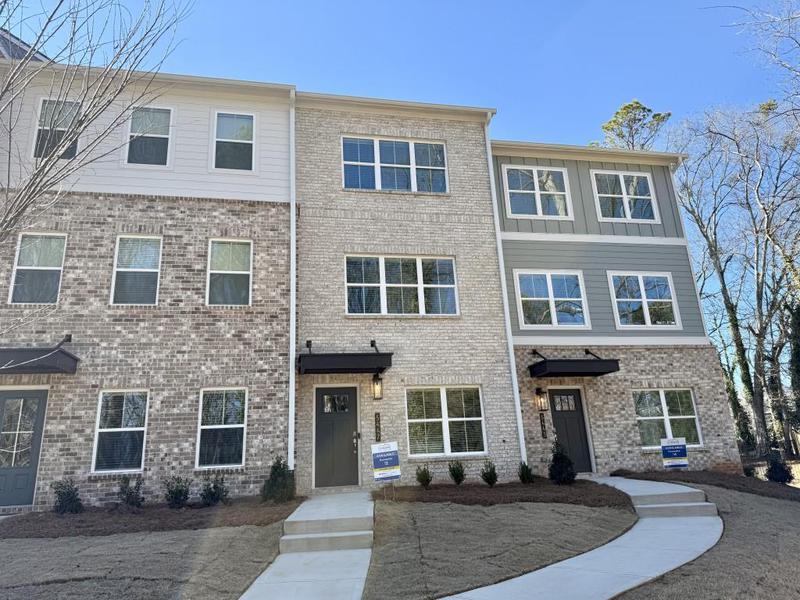Image for property 5447 Blossomwood Trail, Mableton, GA 30126