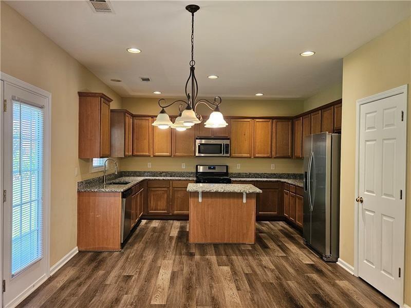 Image for property 5580 Hastings Terrace, Alpharetta, GA 30005