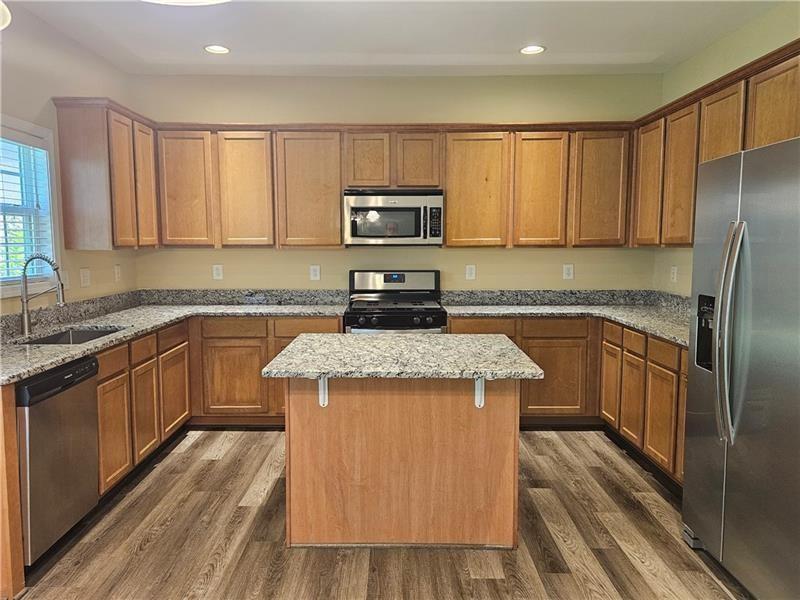 Image for property 5580 Hastings Terrace, Alpharetta, GA 30005