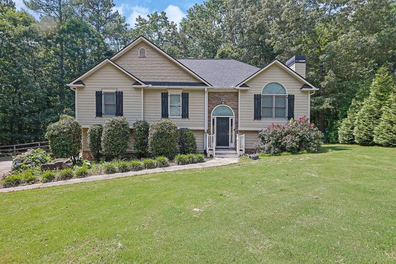 Image for property 10 Barrel Way, Ball Ground, GA 30107