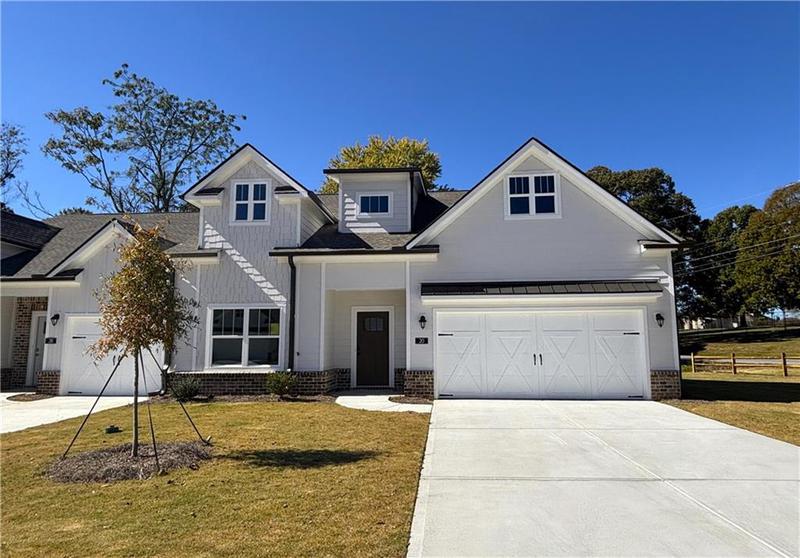 Image for property 20 Village Court 17, Cleveland, GA 30528