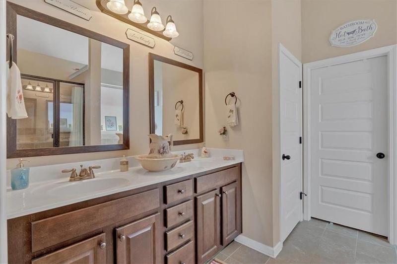 Image for property 911 Mcduffie Circle, Douglasville, GA 30134