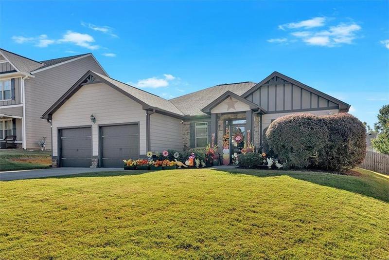 Image for property 911 Mcduffie Circle, Douglasville, GA 30134