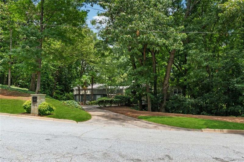 Image for property 285 Glen Lake Drive, Atlanta, GA 30327