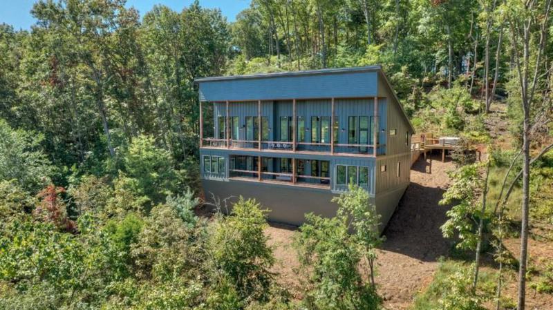 Image for property 316 Blue Sky Drive, Blue Ridge, GA 30513