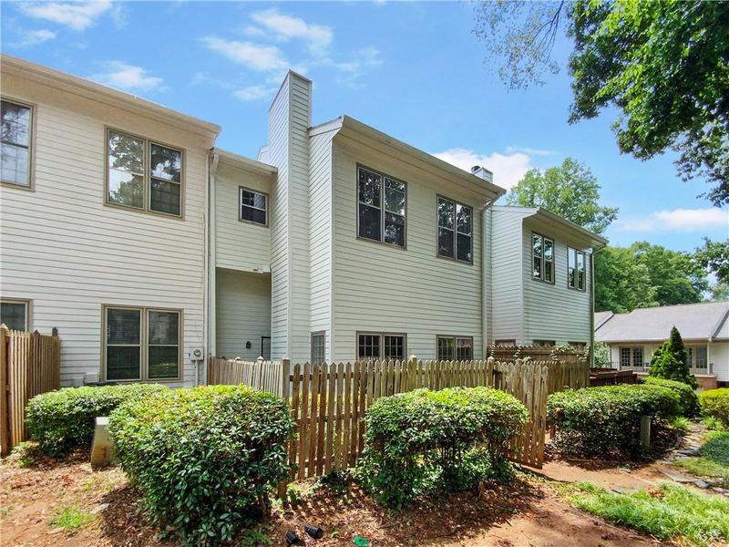 Image for property 502 Brandywine Circle, Atlanta, GA 30350