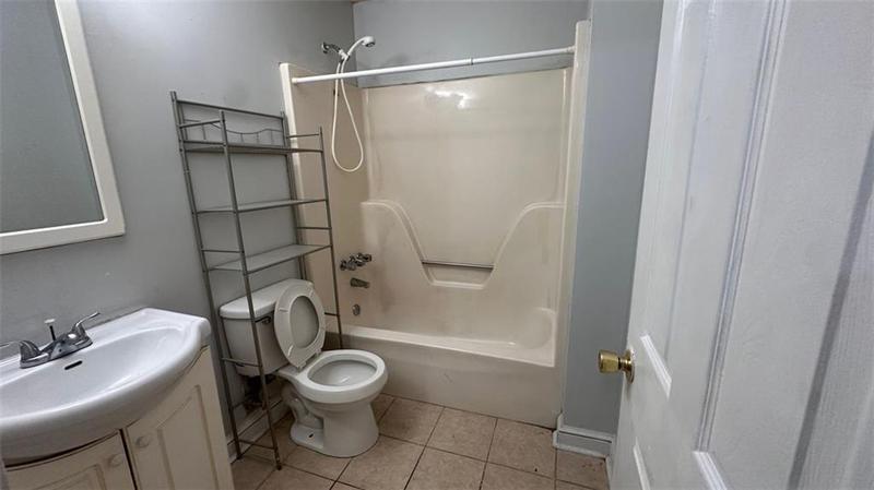 Image for property 5965 CATAWBA Way, Atlanta, GA 30349