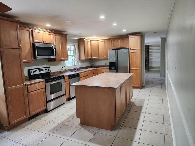 Image for property 2288 Hudson, Lilburn, GA 30047