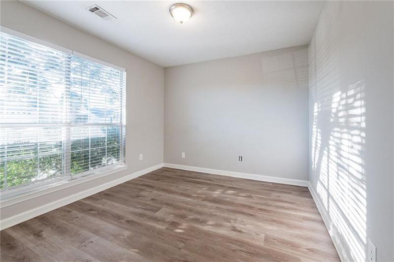 Image for property 150 Lake Terrace, Mcdonough, GA 30253