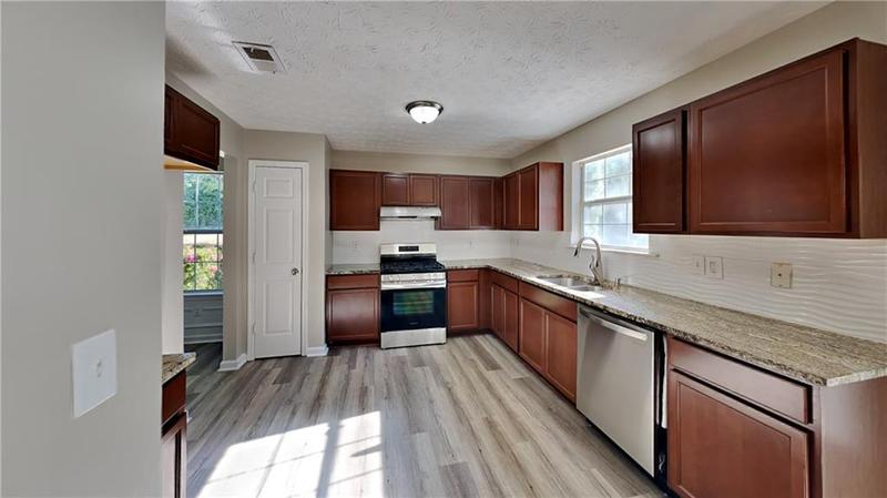 Image for property 12497 Lakeside Parkway, Fayetteville, GA 30215