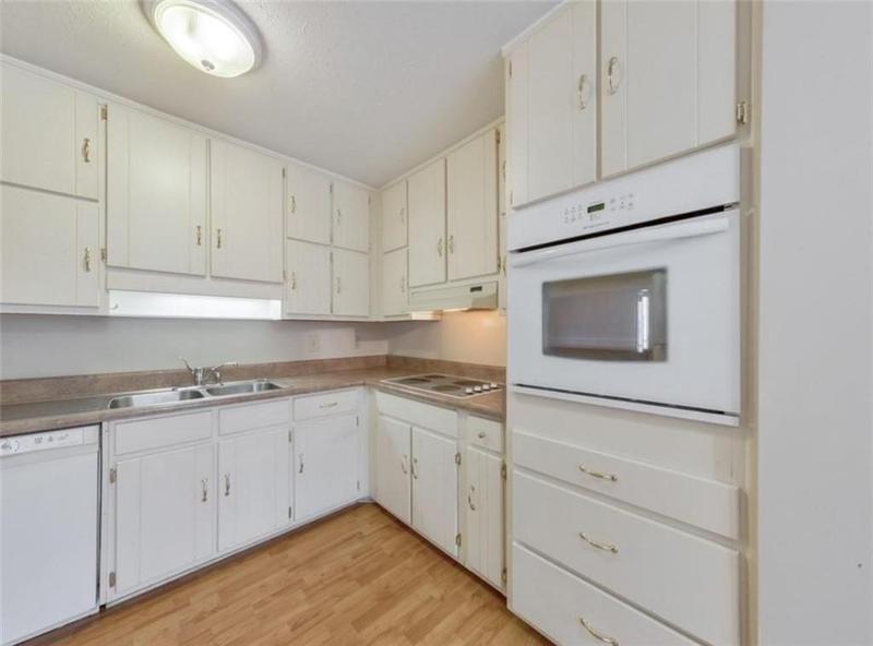 Image for property 220 WINDING STREAM Trail, Hampton, GA 30228