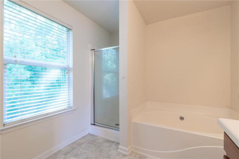 Image for property 3139 Redwood Run, Atlanta, GA 30349