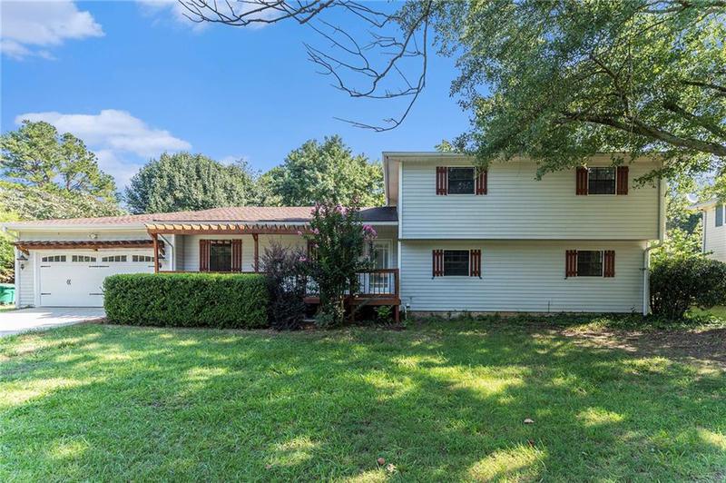 Image for property 1608 Drakes Drive, Jonesboro, GA 30236