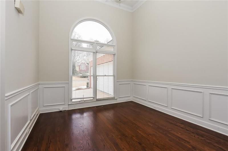 Image for property 5055 Hickory Hills Drive, Woodstock, GA 30188