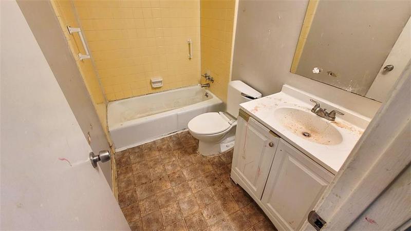 Image for property 2327 STERLING RIDGE Road, Decatur, GA 30032