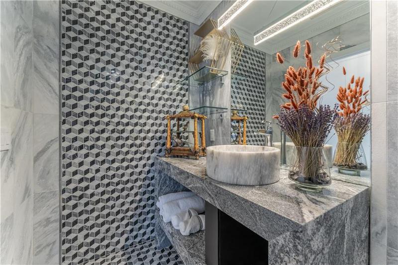 Image for property 3334 Peachtree Road 1209, 1210, Atlanta, GA 30326