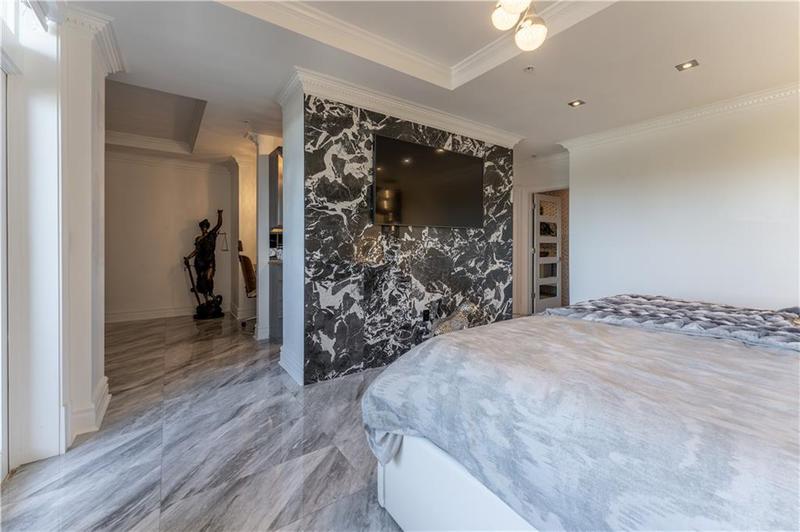 Image for property 3334 Peachtree Road 1209, 1210, Atlanta, GA 30326