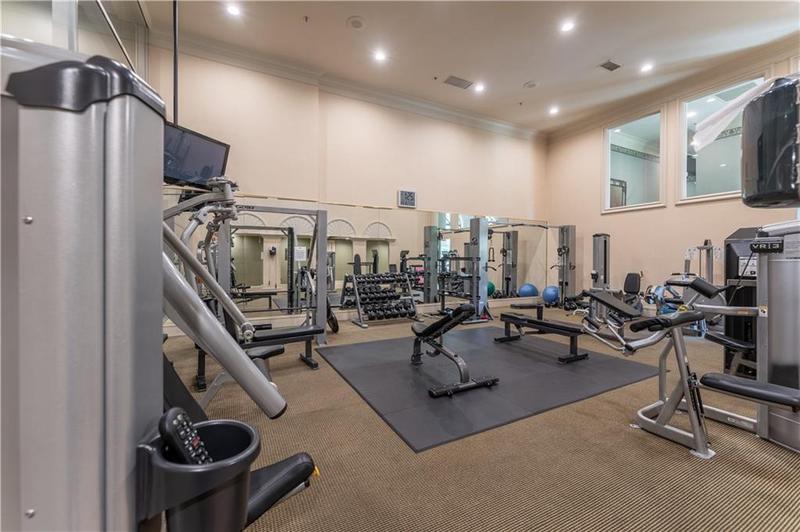 Image for property 3334 Peachtree Road 1209, 1210, Atlanta, GA 30326