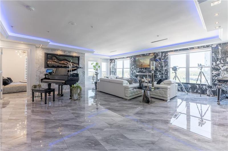 Image for property 3334 Peachtree Road 1209, 1210, Atlanta, GA 30326