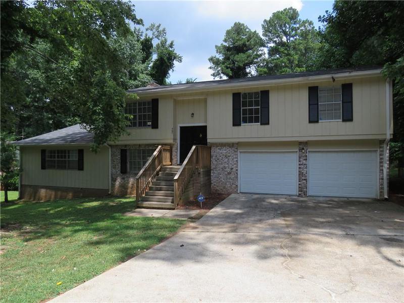 Image for property 467 PINEBURR Lane, Stone Mountain, GA 30087