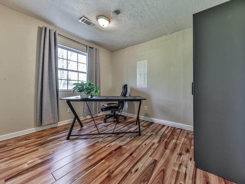 Image for property 2538 Gordon Circle, Smyrna, GA 30080