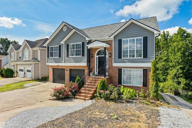 Image for property 680 Harbor Point Ct, Lawrenceville, GA 30044