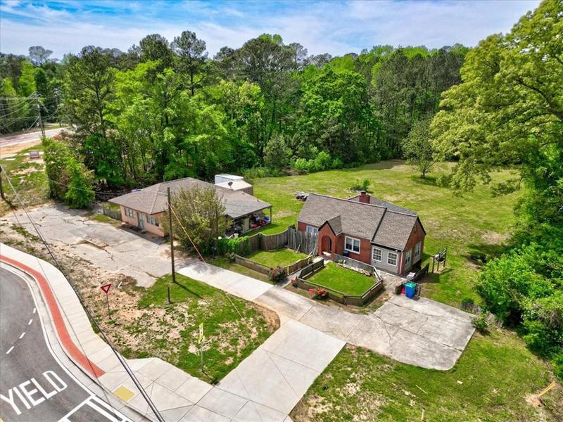 Image for property 3813 Stonewall Tell Road, South Fulton, GA 30349