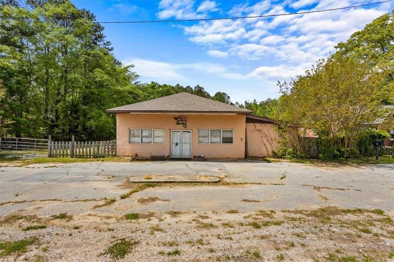 Image for property 3813 Stonewall Tell Road, South Fulton, GA 30349