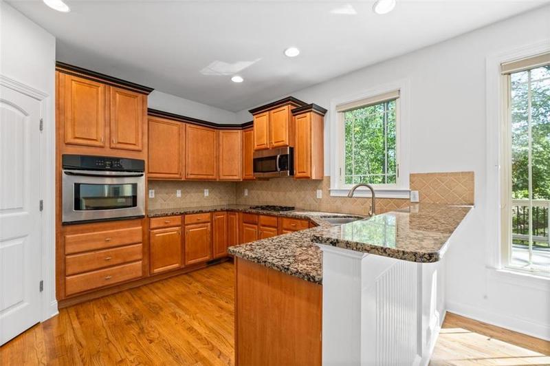 Image for property 2050 HERITAGE GREEN Drive, Marietta, GA 30064