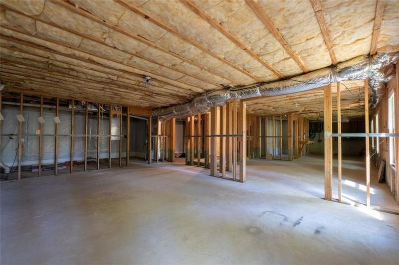 Image for property 2050 HERITAGE GREEN Drive, Marietta, GA 30064