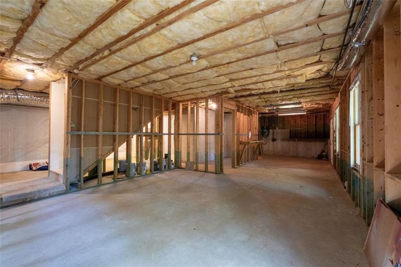 Image for property 2050 HERITAGE GREEN Drive, Marietta, GA 30064