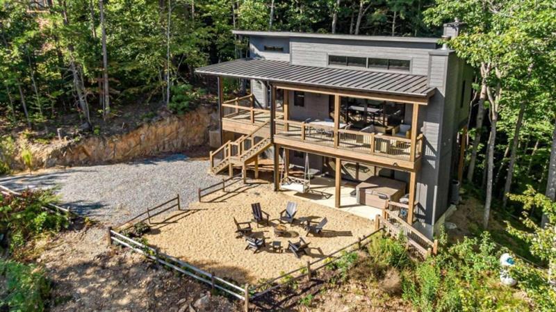 Image for property 351 South Dream Catcher, Blue Ridge, GA 30513